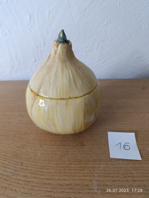 Pojemnik cebulka z lekko niebieskawy