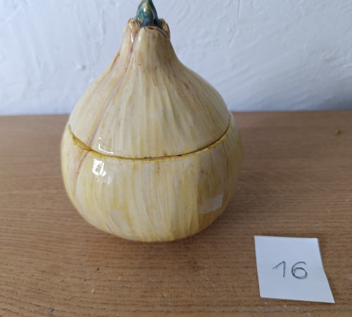 Pojemnik cebulka z lekko niebieskawy 1